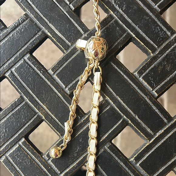 Quilted Cream IPhone Case with Gold Chain - Picture 4 of 10